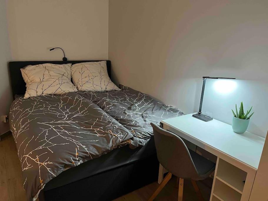 Neu Sanierte Wohnung Fuer 2-4 P Eschwege Dış mekan fotoğraf