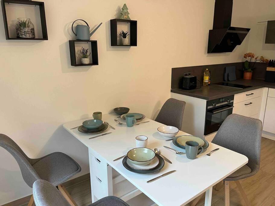 Neu Sanierte Wohnung Fuer 2-4 P Eschwege Dış mekan fotoğraf