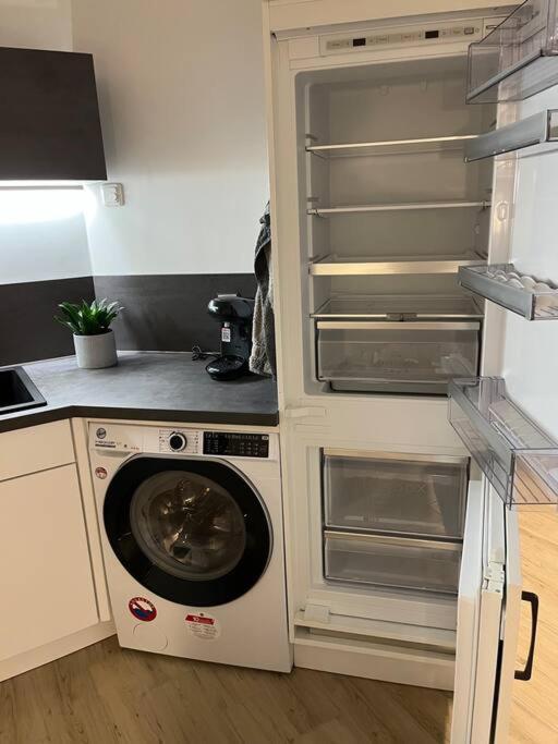 Neu Sanierte Wohnung Fuer 2-4 P Eschwege Dış mekan fotoğraf